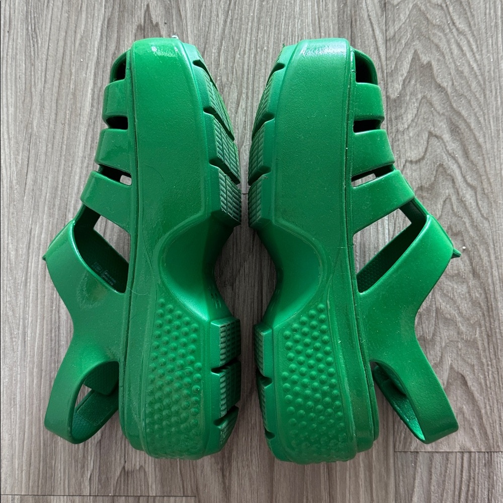 CROCS Platform Sandals - Picture 2 of 6